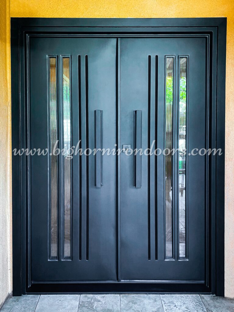 How to choose a double front door - recommendations for choosing